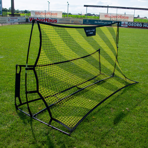 Football trainer two sided rebound net
