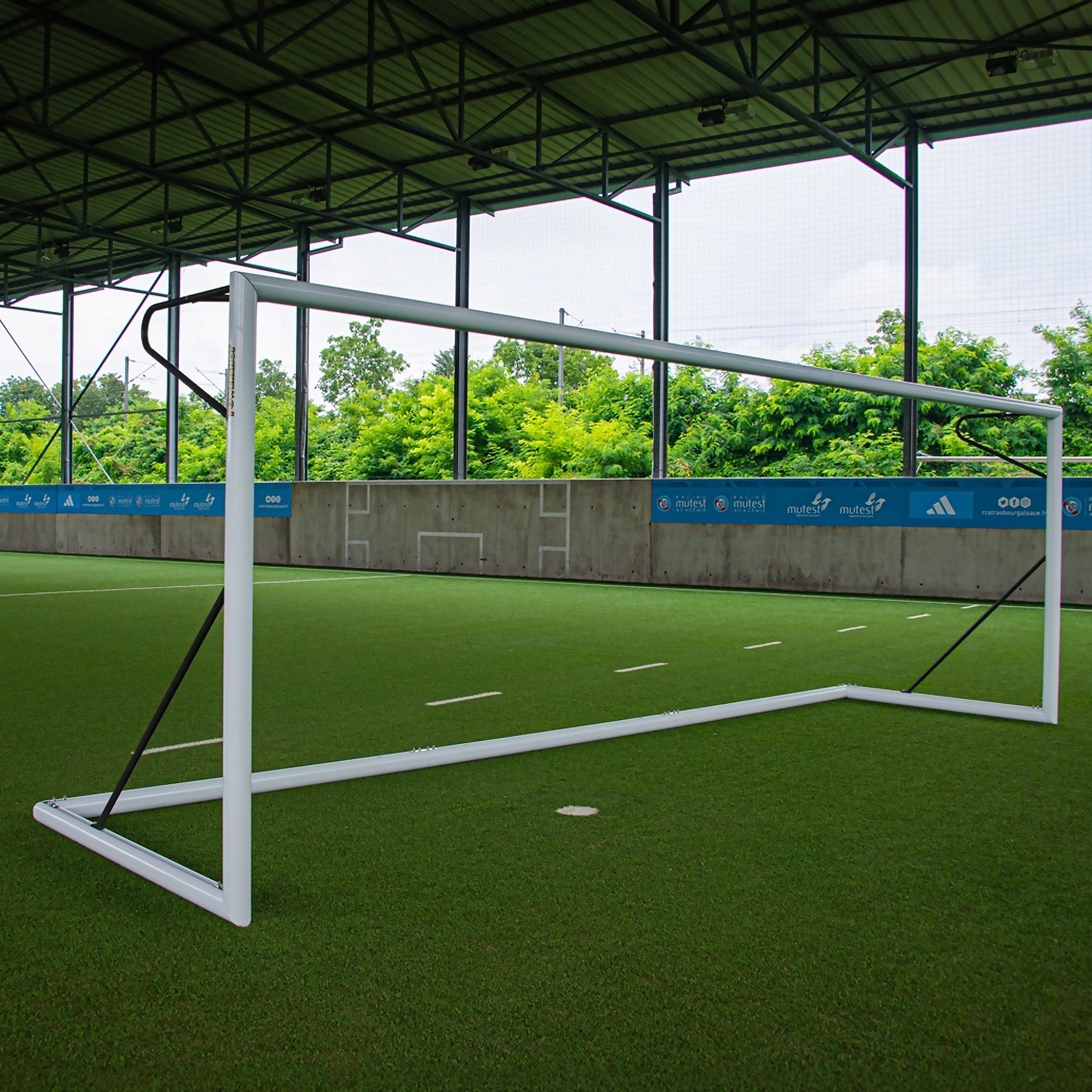 Transportable professional 11-a-side football goal aluminium - 7.32 m x 2.44 m