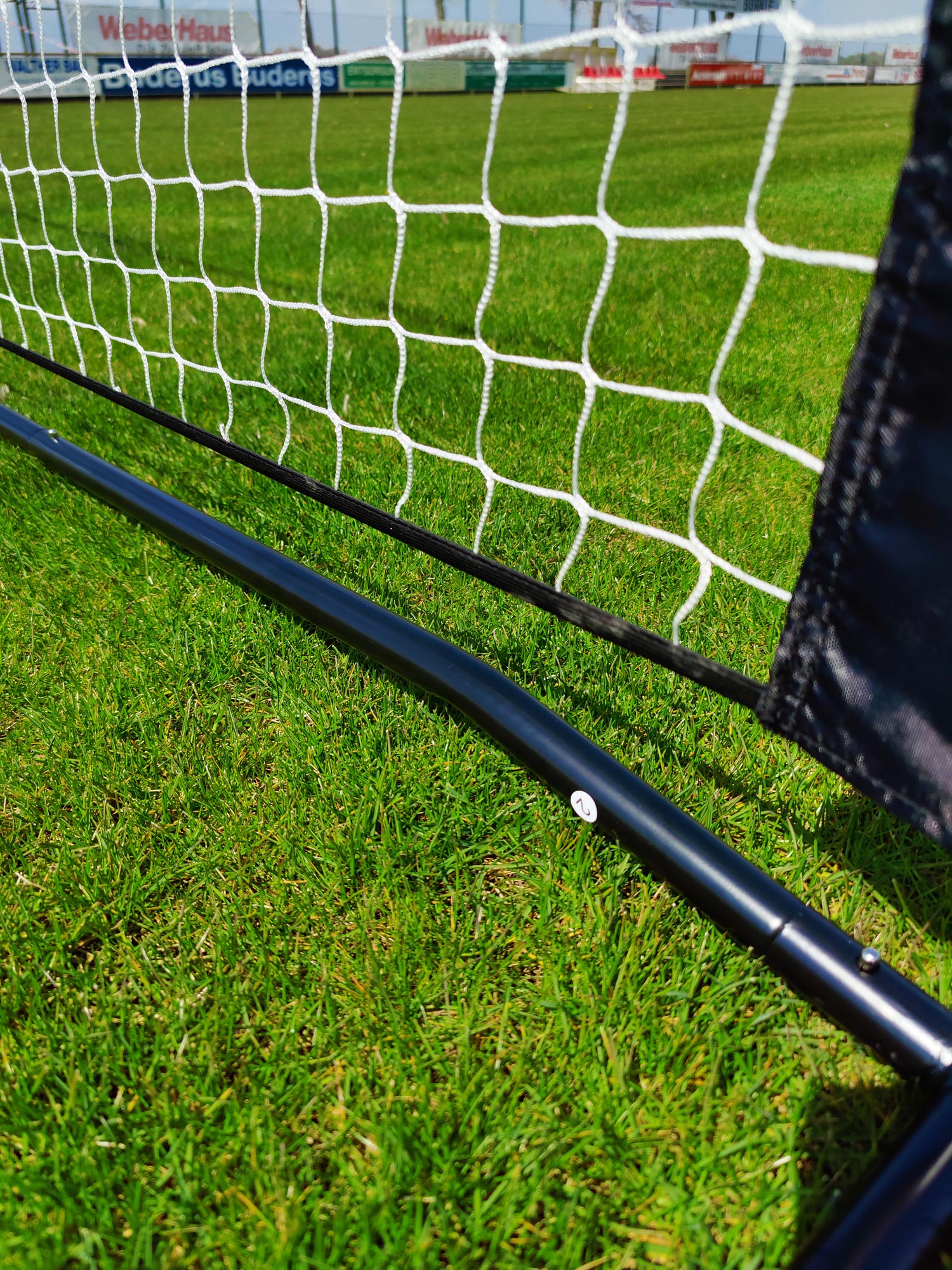 Tennis posts and net with carrying bag - 6m