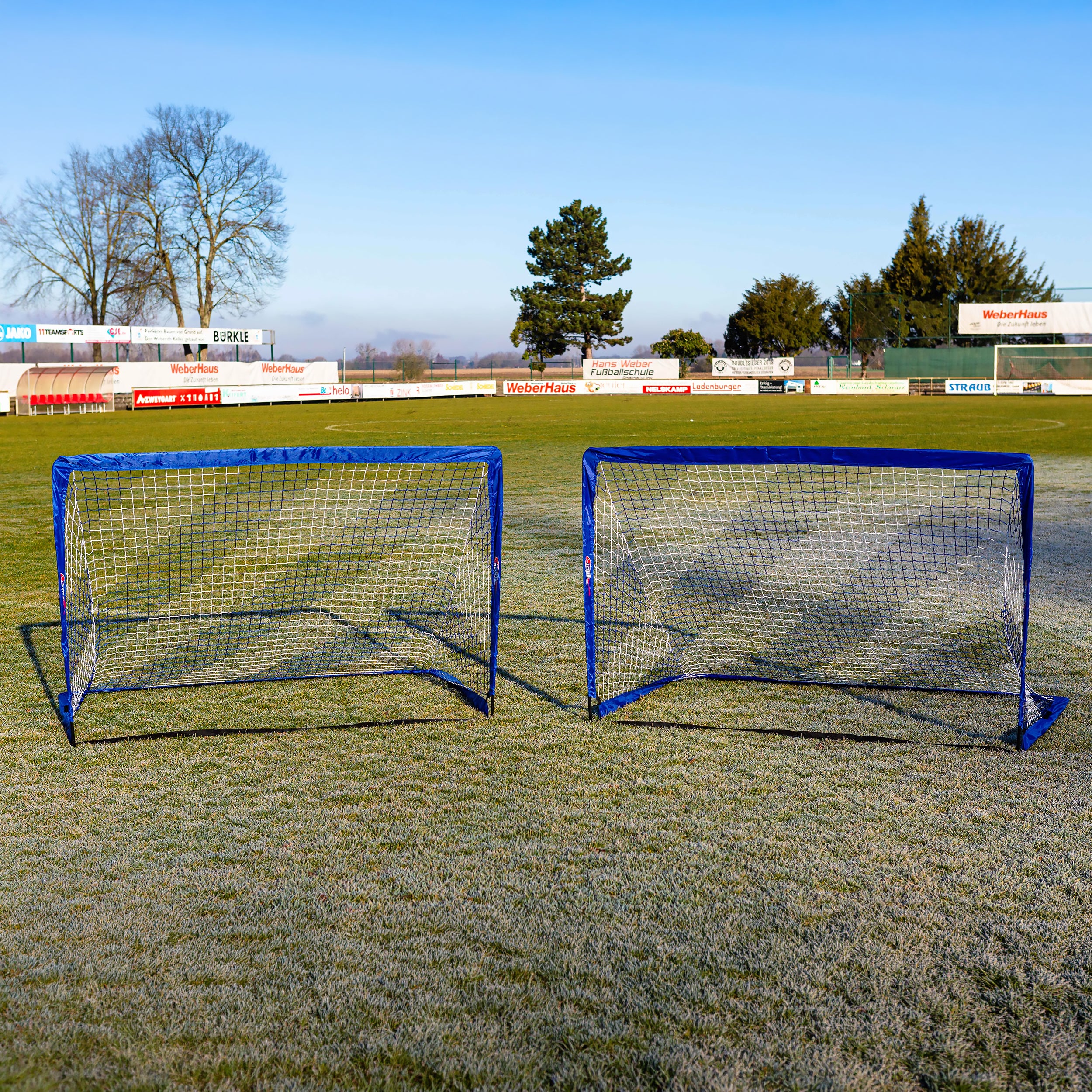 Pair of pop up goals - 1,2m x 0,9m (4' x 3')