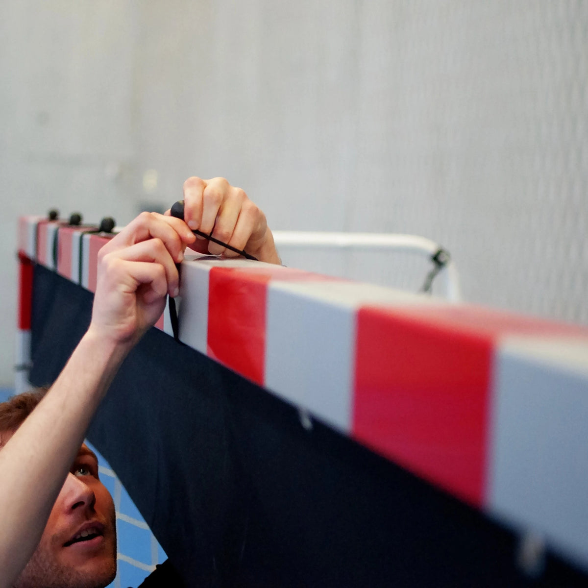 Polyester verkleiner voor handbaldoel