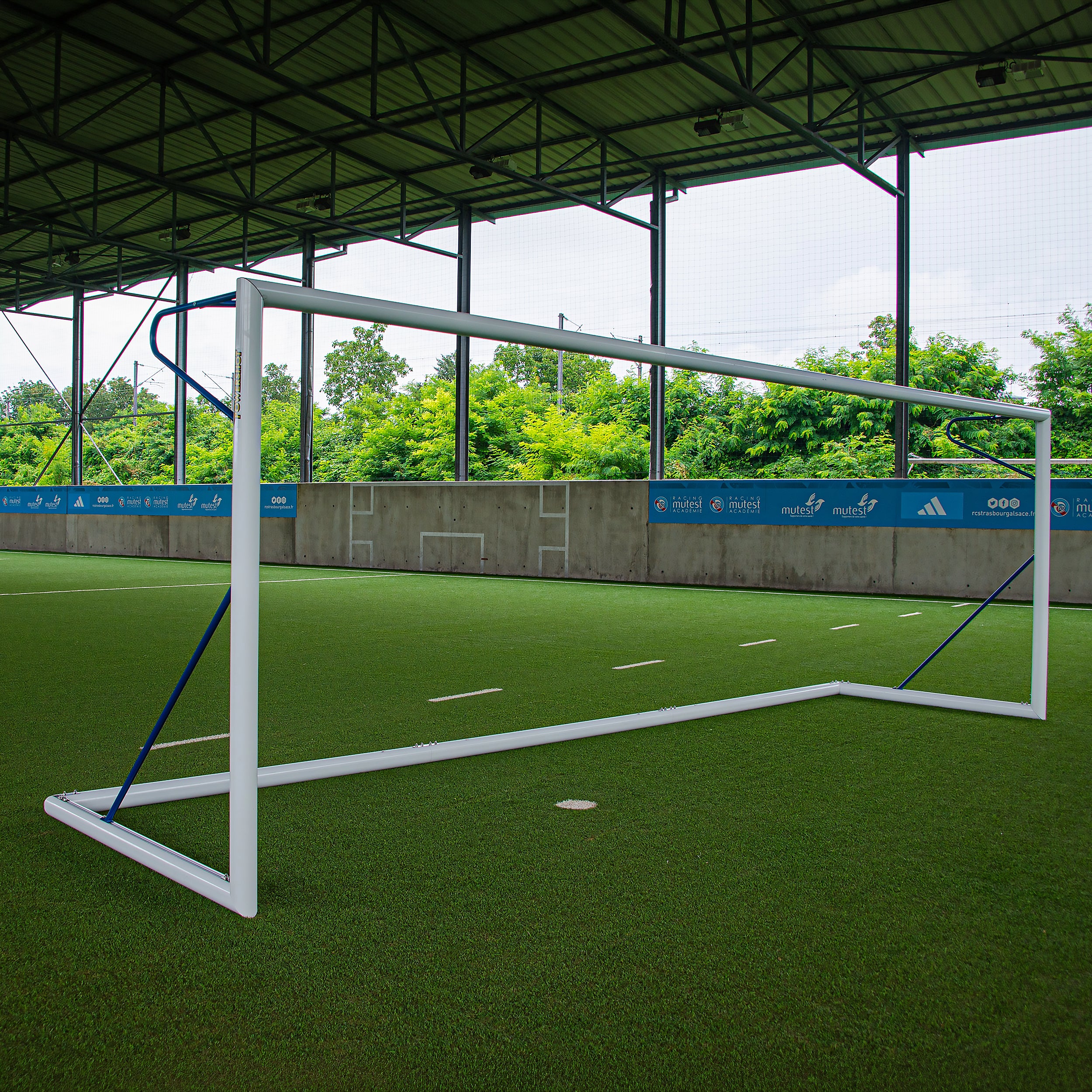 Transportable professional 11-a-side football goal aluminium - 7.32 m x 2.44 m