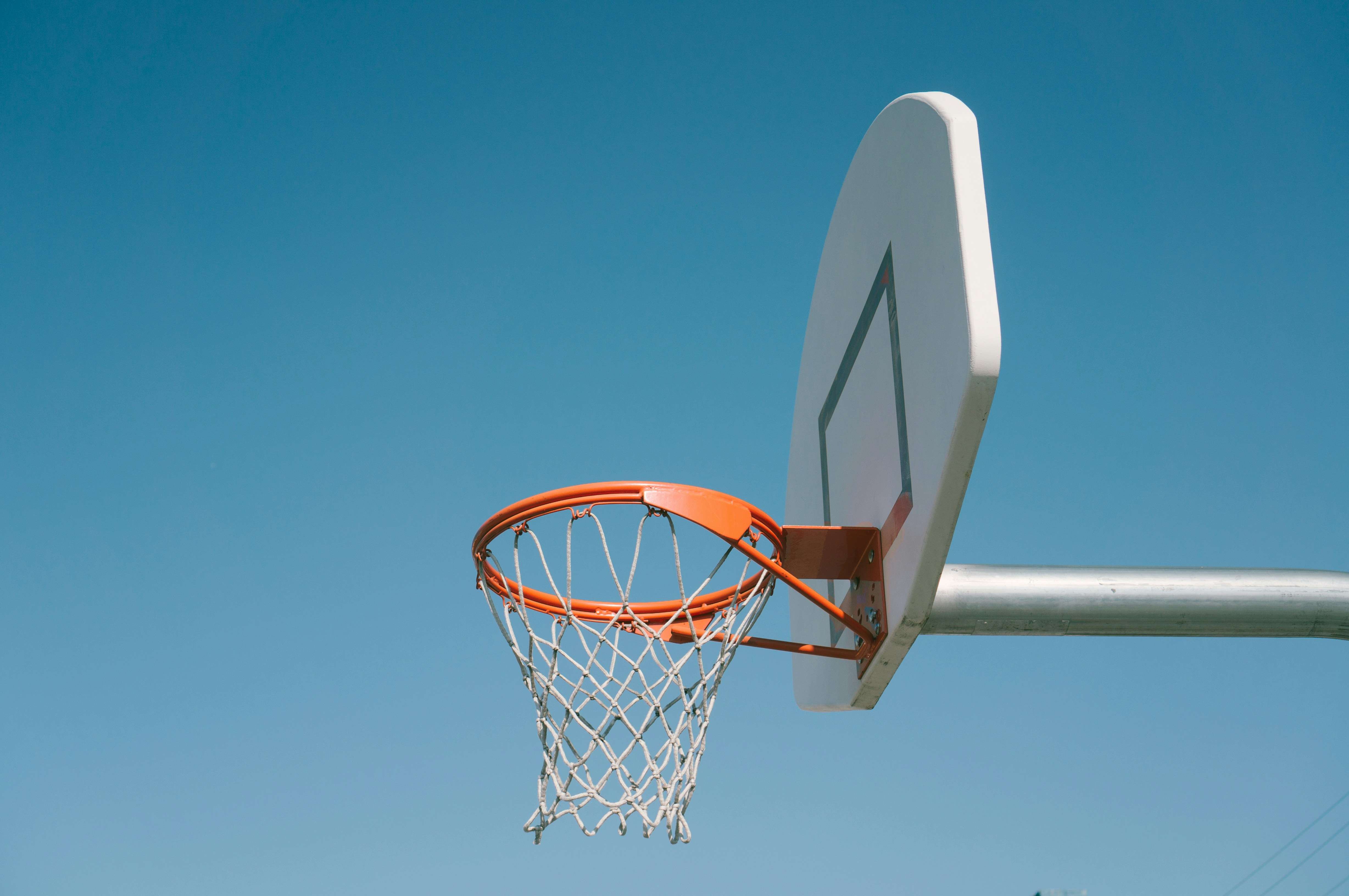 photo Outdoor basketball hoops