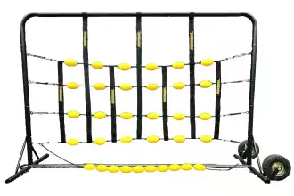 Deflector with structure for football goalkeepers 