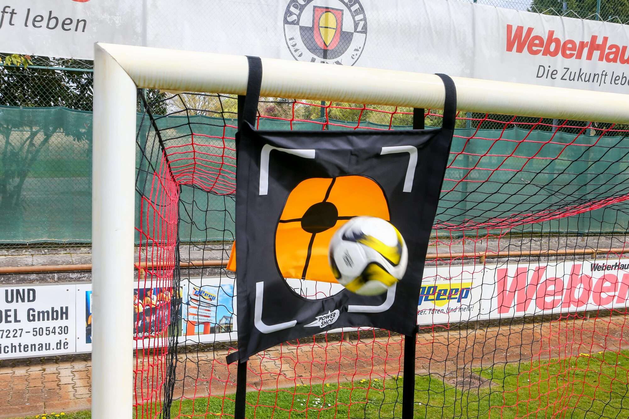 Image du produit : Set of 2 adjustable football targets large goals