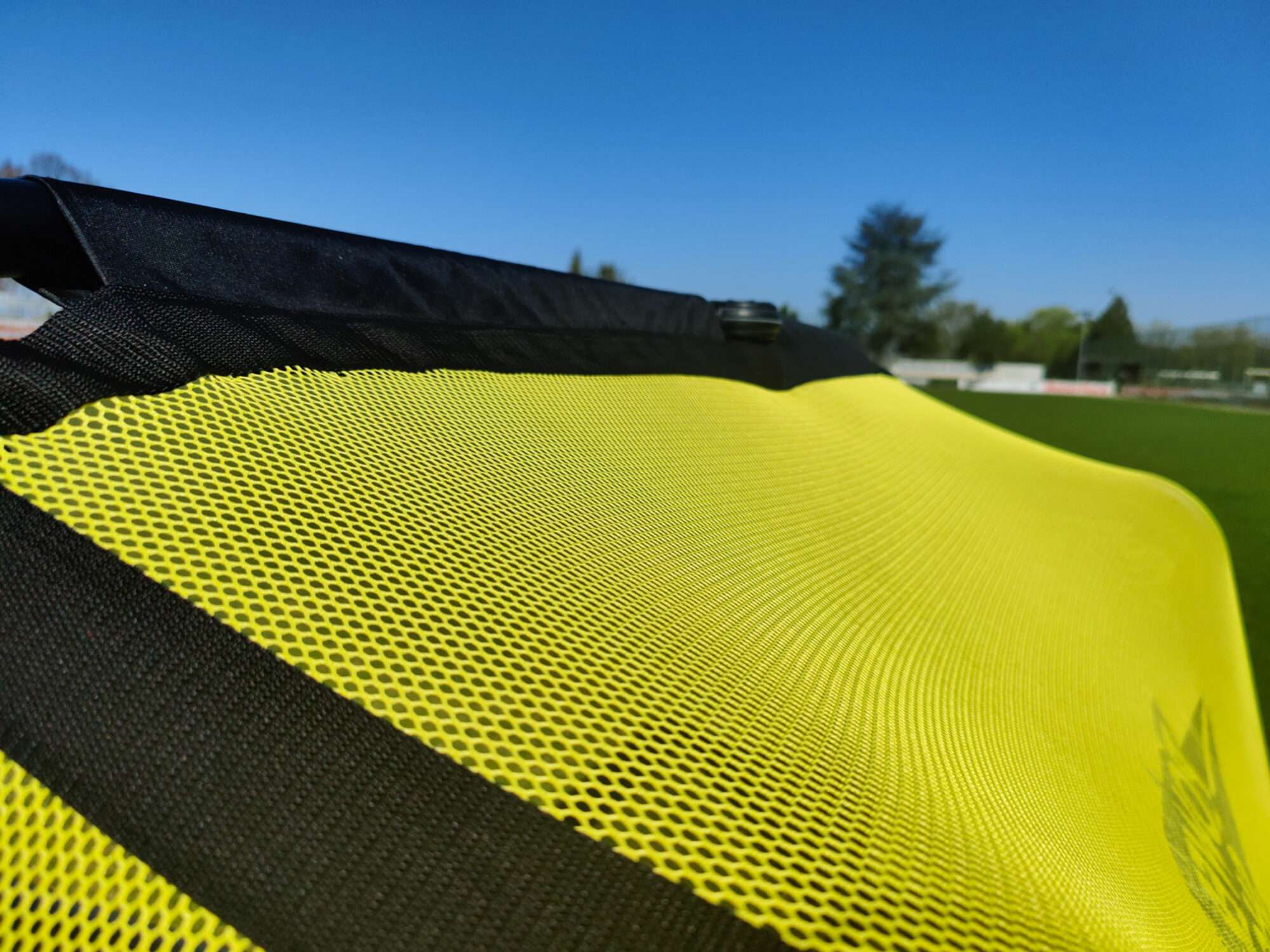 Image du produit : Mini aluminium goal foldable 5' x 3.2' (1.5 x 1m) - Yellow/Black