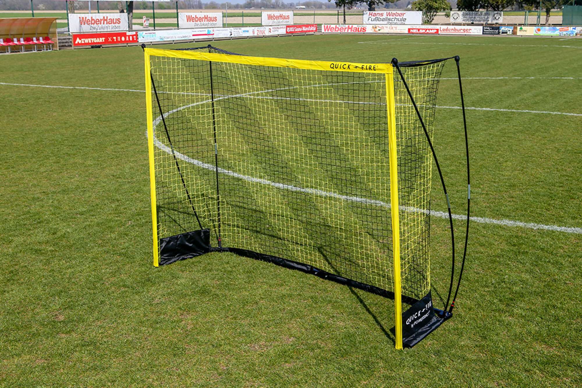 Image du produit : POWERSHOT® QUICKFIRE soccer goal 2.4 x 1.8 m