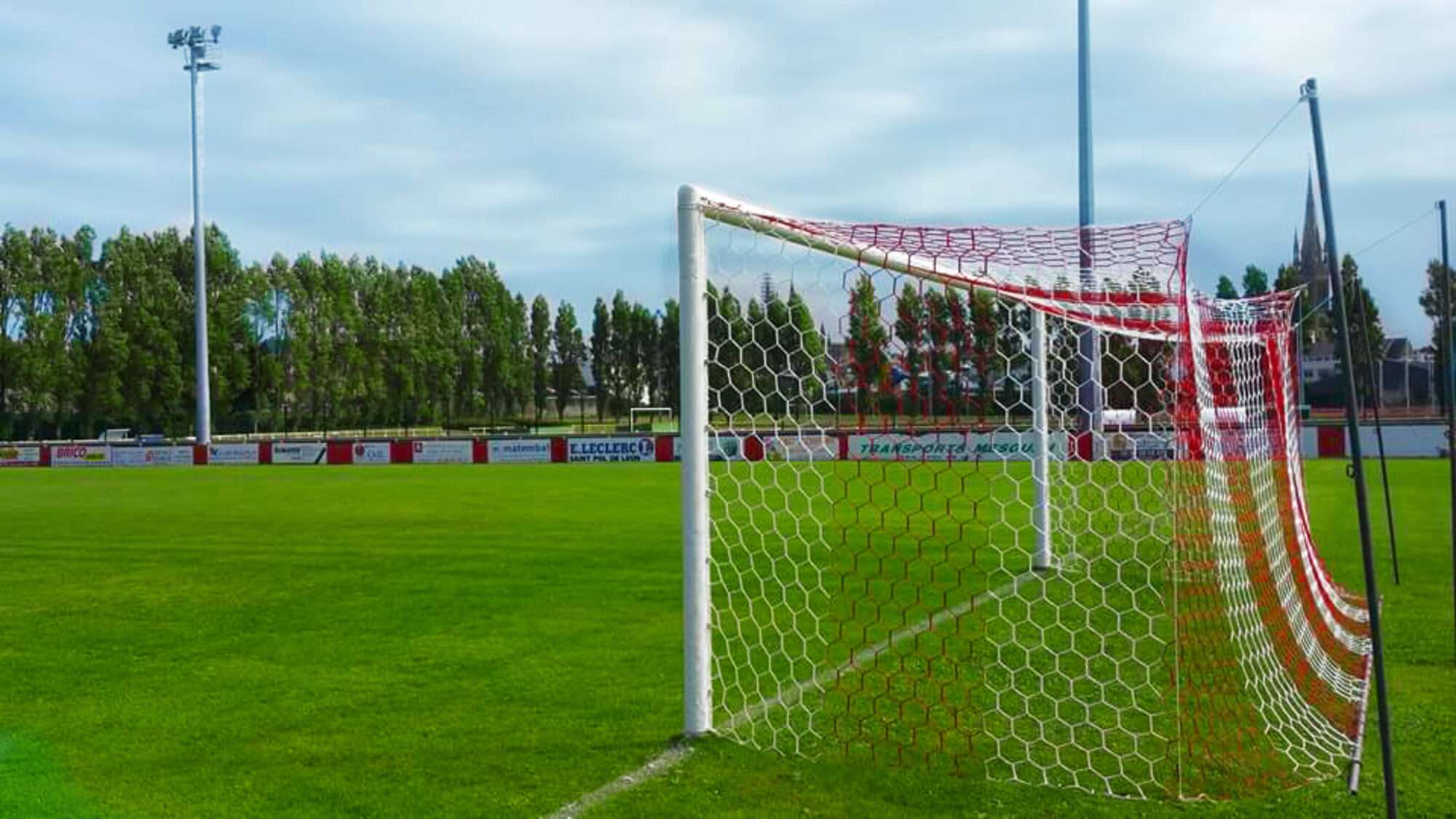 Image du produit : Stadium football net hexagonal 4mm - White/Red (single)