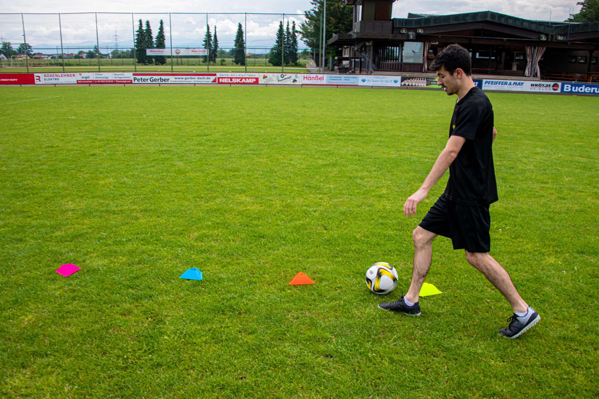 Image du produit : Pack of 20 triangular cones