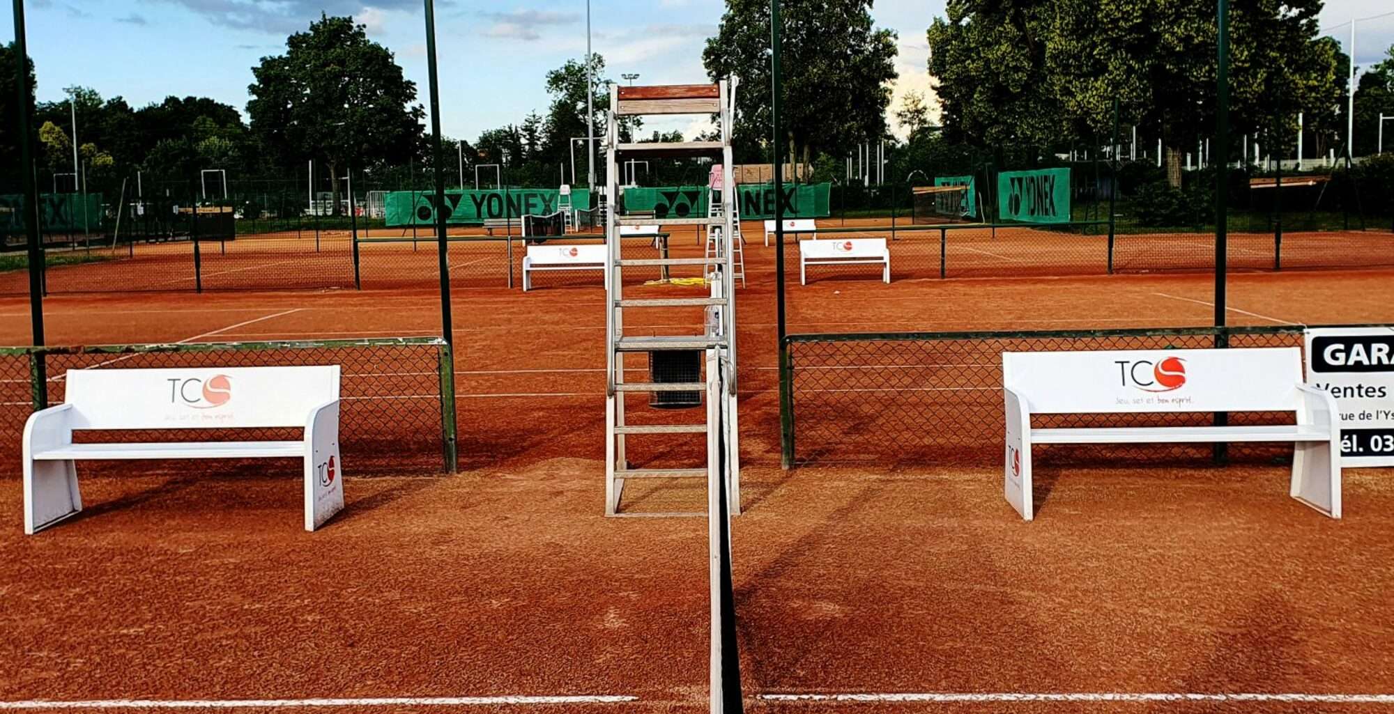 Image du produit : Advertising tennis bench - Steel white without printing
