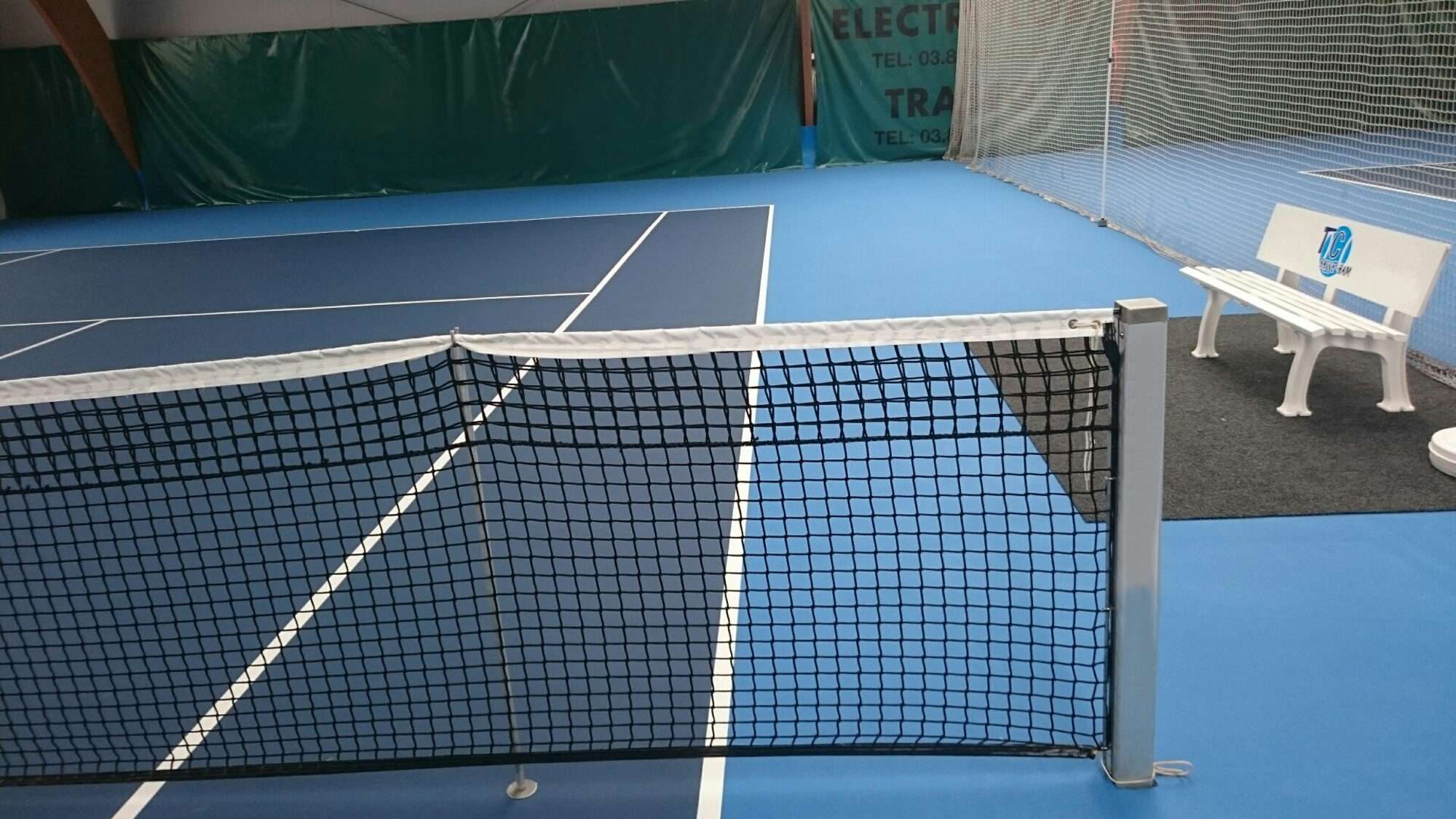 Image du produit : Socketed square tennis posts - aluminium
