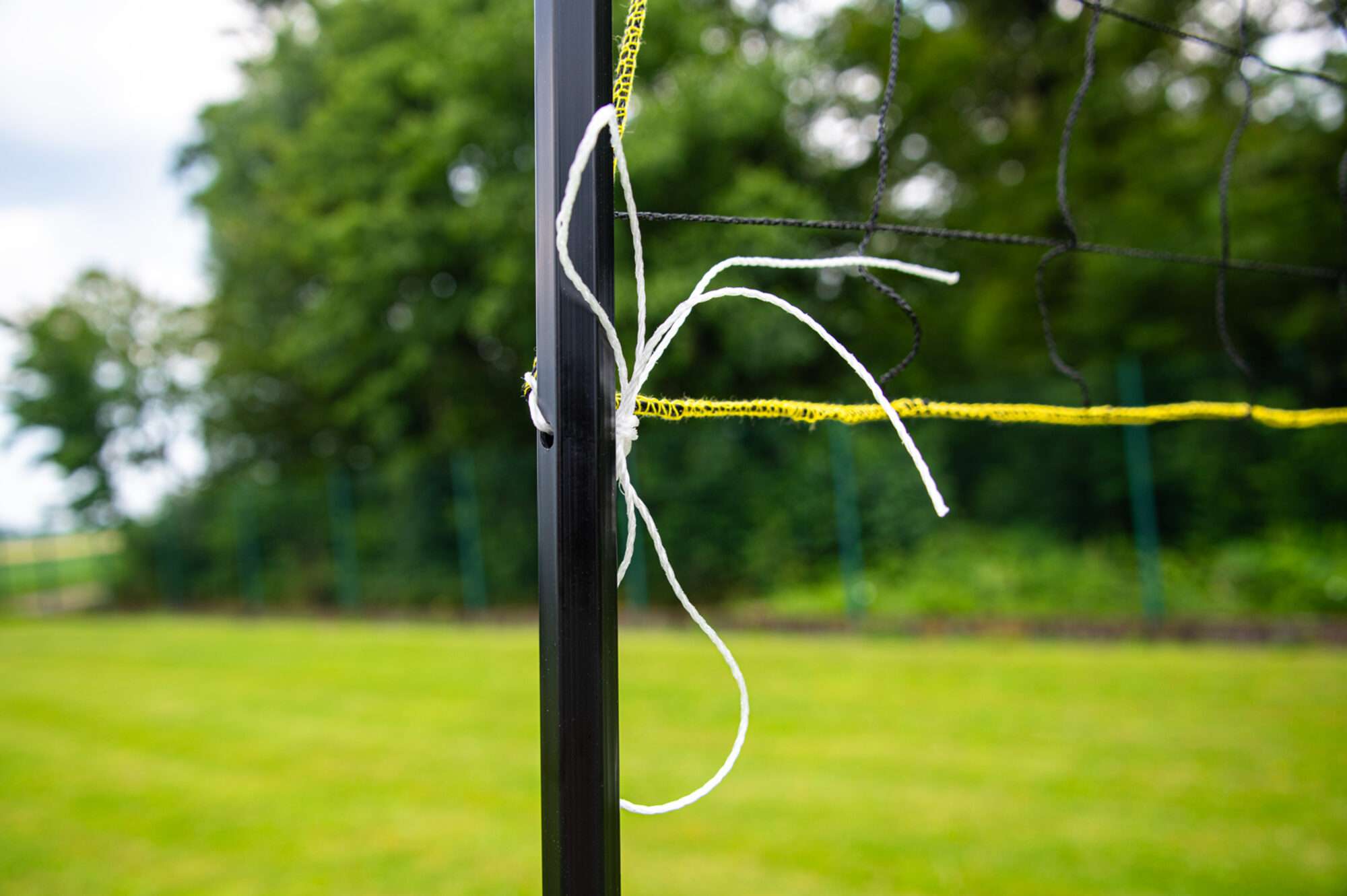 Image du produit : Volleyball set 6m - With posts, net, ball and pump